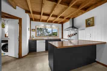 291 Hill Road, The Gardens