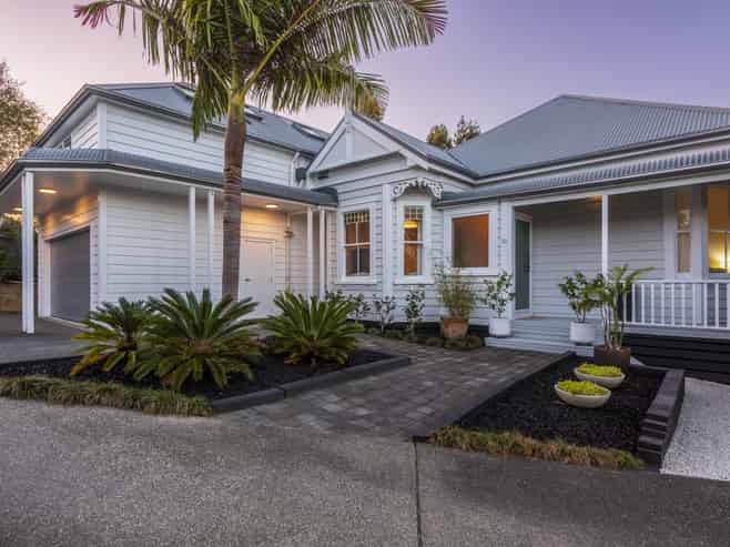 10 Olwyn Place, Greenhithe