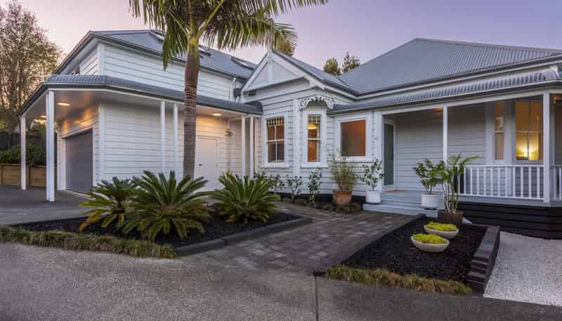 10 Olwyn Place, Greenhithe