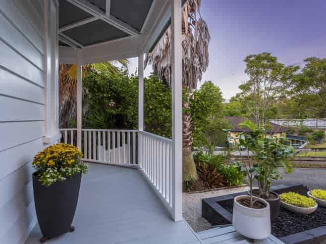 10 Olwyn Place, Greenhithe