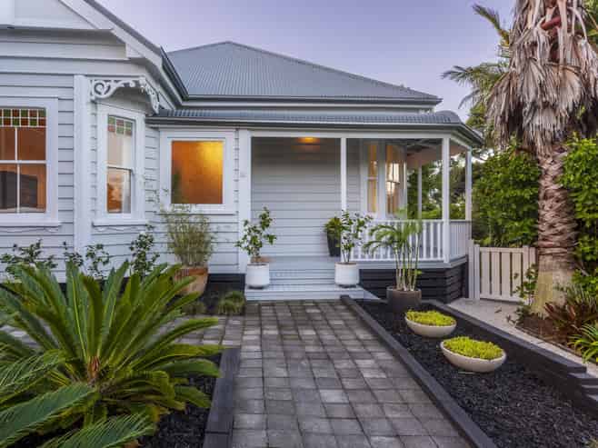 10 Olwyn Place, Greenhithe