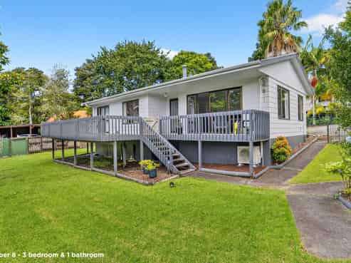 8 Wirihana Road, Titirangi