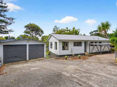 8 Wirihana Road, Titirangi