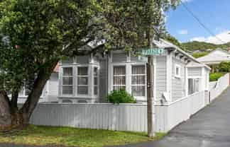 68 The Parade, Island Bay