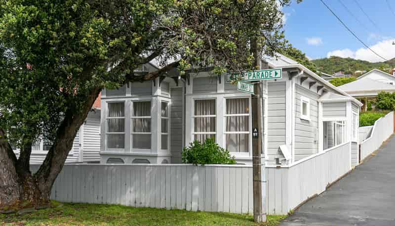 68 The Parade, Island Bay