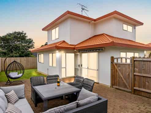 2/1 Mossop Rise, Glenfield