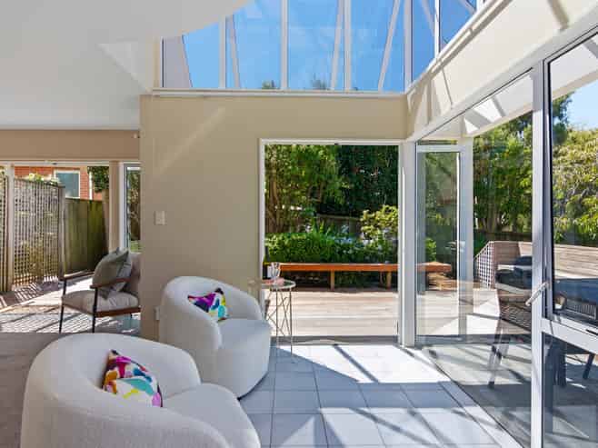 2/99 Hebron Road, Waiake