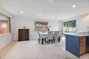 32 Lomas Way, Albany