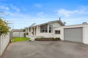 11b Taupo Ave, Mount Maunganui