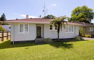 10 Allenby Street, Bader