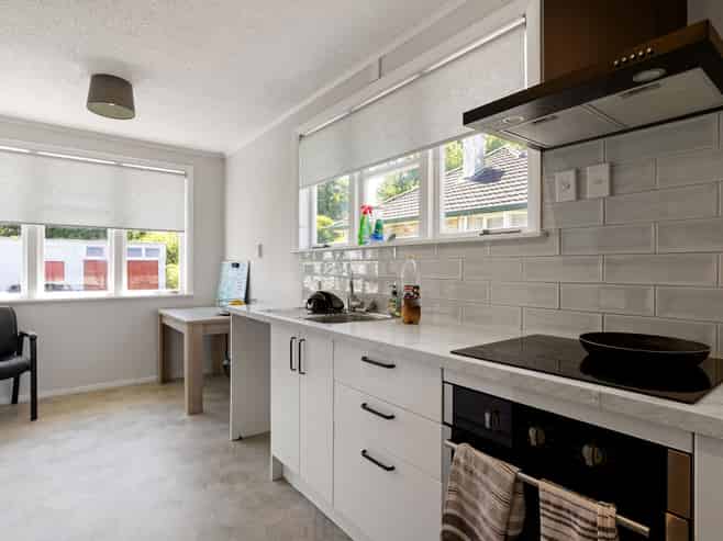 10 Allenby Street, Bader