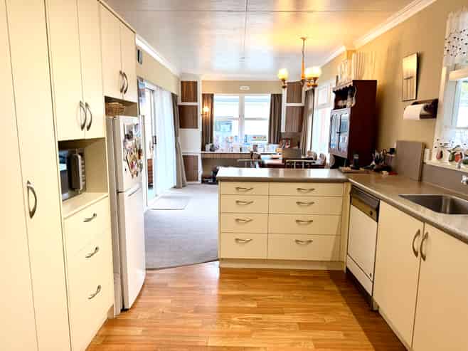 295 Racecourse Road, Waverley