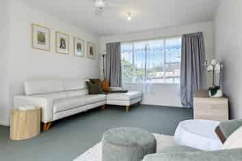 1 Bay Grove, Pukehangi