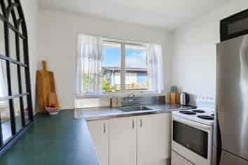 1 Bay Grove, Pukehangi