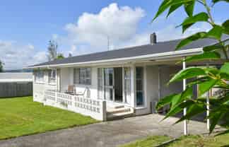 1 Bay Grove, Pukehangi