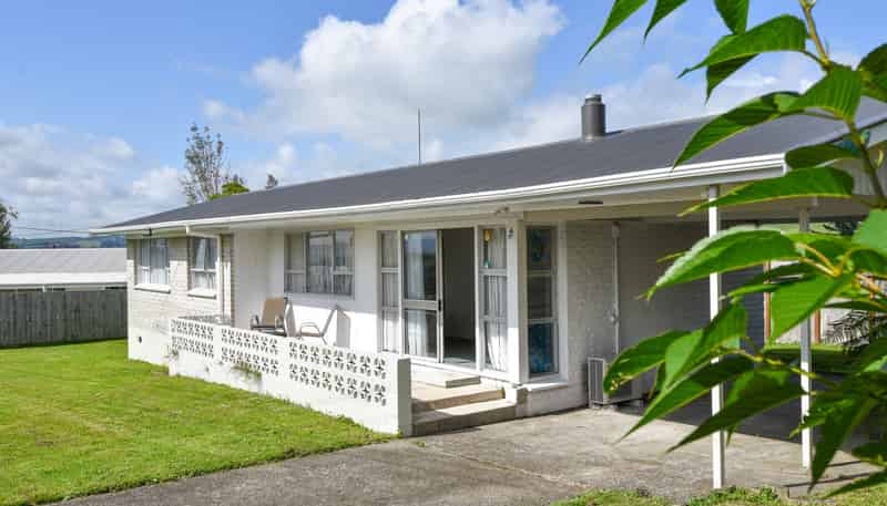 1 Bay Grove, Pukehangi