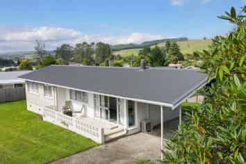 1 Bay Grove, Pukehangi