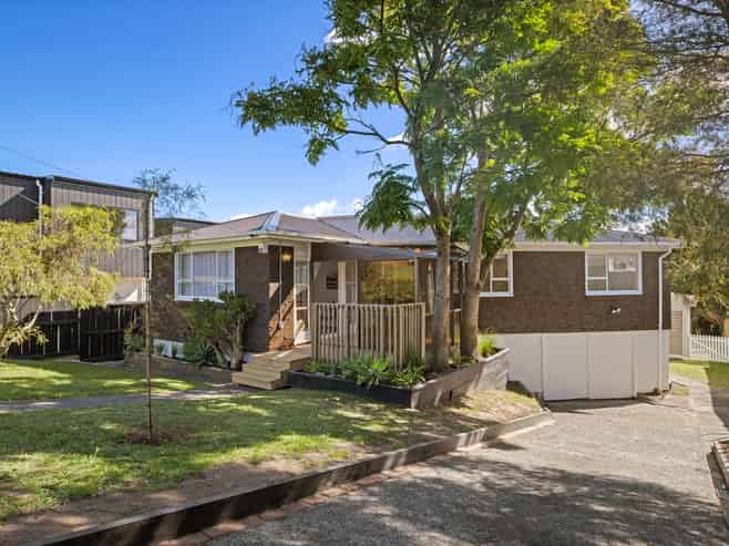 5 Springside Place, New Lynn