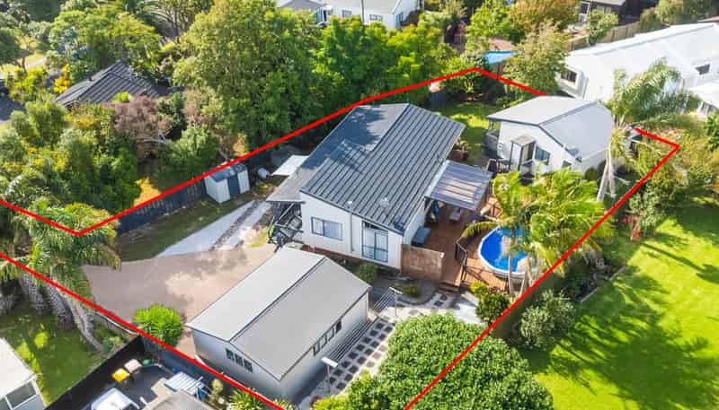 7A & 7 Gleneagles Grove, Wattle Downs