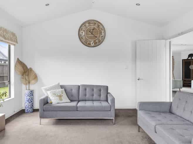 65 Oaklands Drive, Cambridge