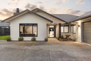 65 Oaklands Drive, Cambridge