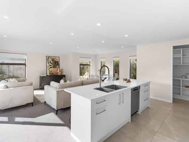 35 Nicolau Avenue, Rolleston