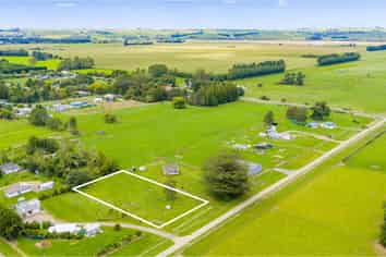 Lot 2,, 14 Sedgwick Street, Tikokino