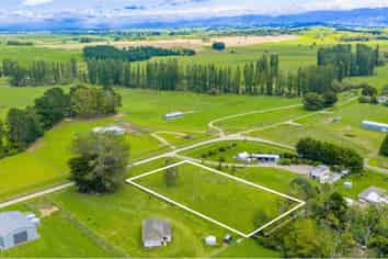 Lot 2,, 14 Sedgwick Street, Tikokino