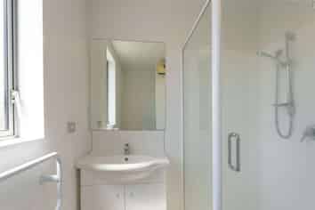 172B Edgeware Road, Saint Albans