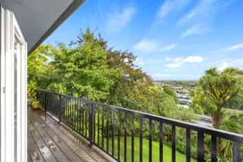 11 Errol Lane, Huntsbury