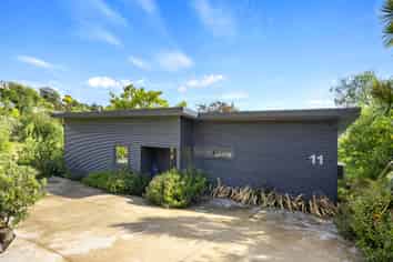 11 Errol Lane, Huntsbury