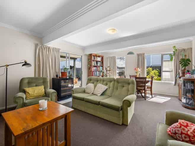 9 Stokes Avenue, Te Atatu Peninsula