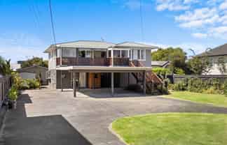 9 Stokes Avenue, Te Atatu Peninsula