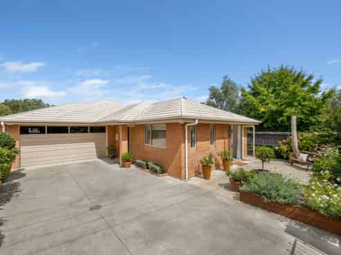 11 Ward Street, Springlands
