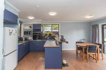 70 Old North Road, Marchwiel