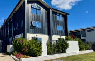 2/59 Neil Avenue, Te Atatu Peninsula