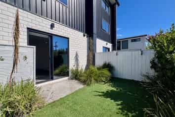 2/59 Neil Avenue, Te Atatu Peninsula