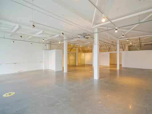 High-Stud Industrial-Style Retail Space