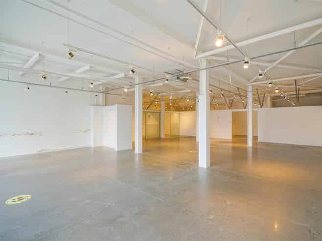 High-Stud Industrial-Style Retail Space