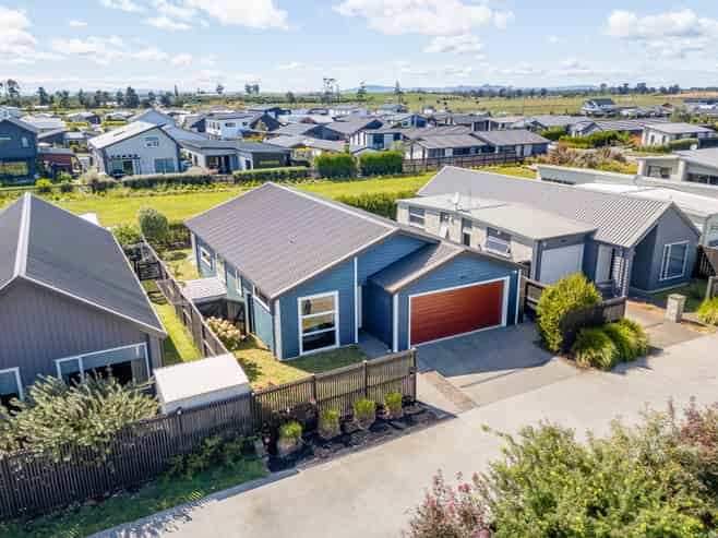 8 Wyrall Way, Chartwell