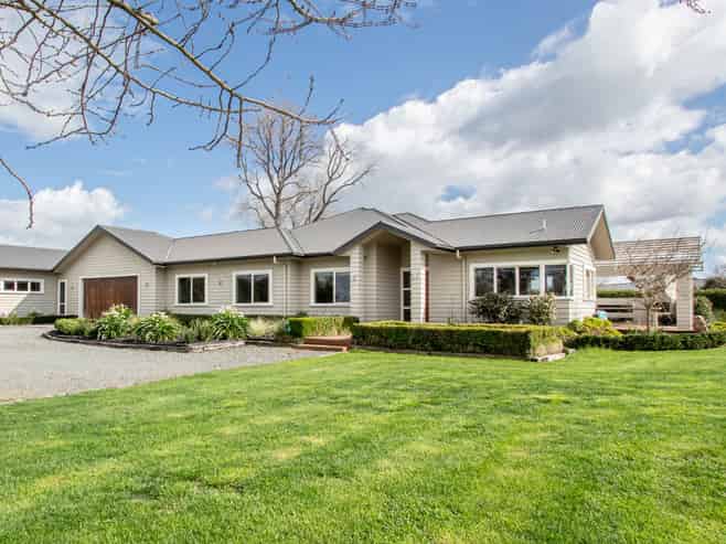 16 Camdon Place, Tamahere