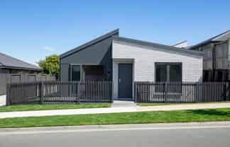 1/42 Ladeira Place, Fitzroy