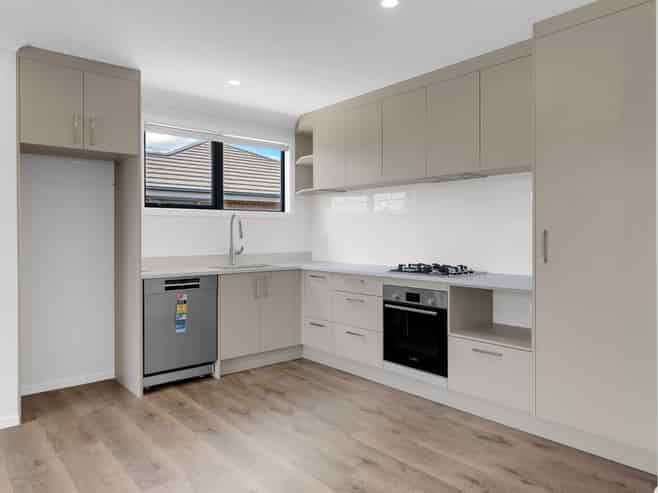 1/42 Ladeira Place, Fitzroy