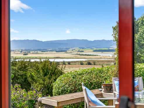 3626 Western Lake Road, Ocean Beach