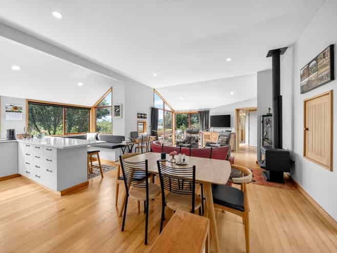 3626 Western Lake Road, Ocean Beach