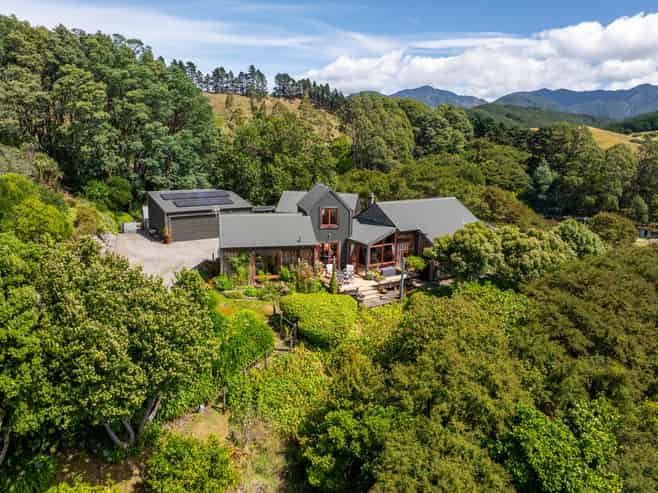 3626 Western Lake Road, Ocean Beach