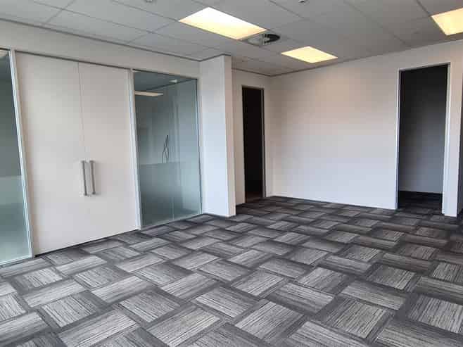 CBRE l 1,332sqm High Stud Industrial