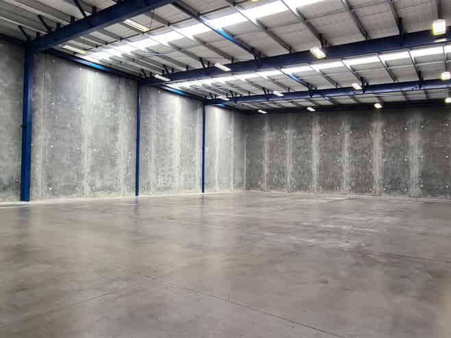 CBRE l 1,332sqm High Stud Industrial
