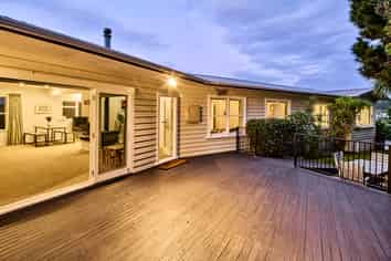 13 St Edmund Crescent, Tawa