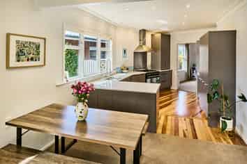 13 St Edmund Crescent, Tawa